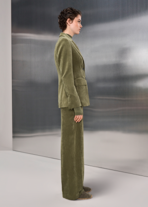  533 OLIVE